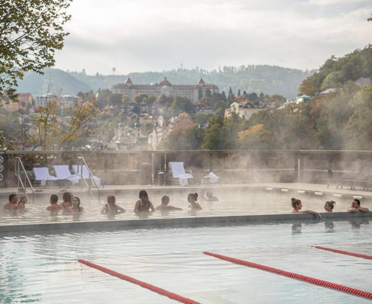 Karlsbad Central Point エクステリア 写真
